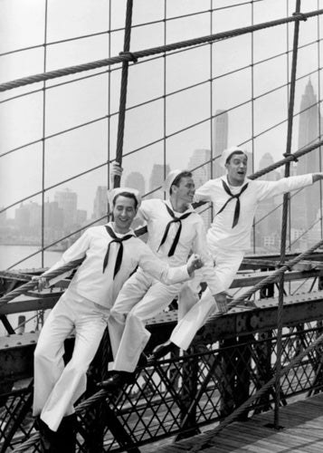 Unknown Photographer - On the town (Frank Sinatra, Jules Munshin and Gene Kelly), NYC, 1949